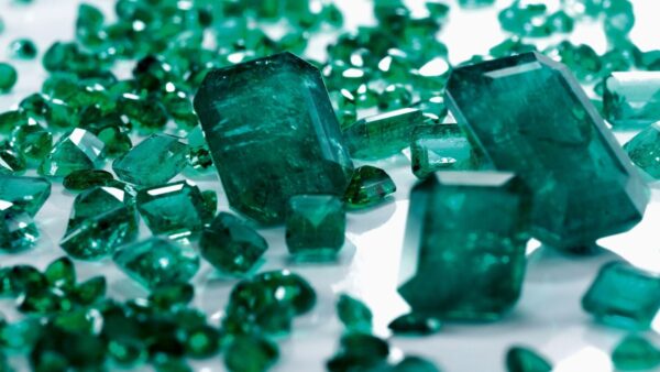 Emerald – The Radiant Beauty of Nature’s Green Jewel